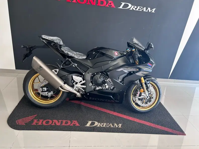 Honda CBR 1000RR-R Fireblade SP