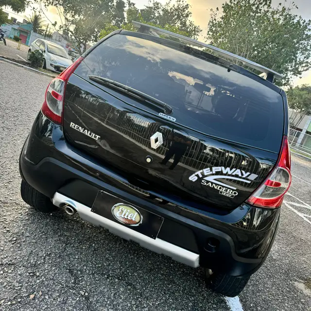 Carro Renault Sandero Stepway 2011 1.6 16V (Flex)