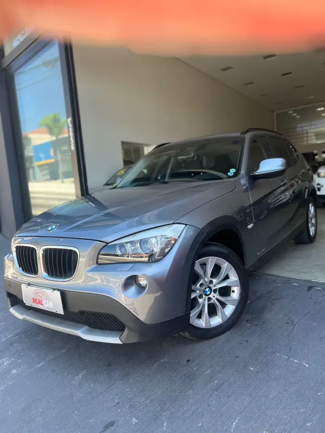 Carro BMW X1 2011 2.0 sDrive18i Top (Aut)