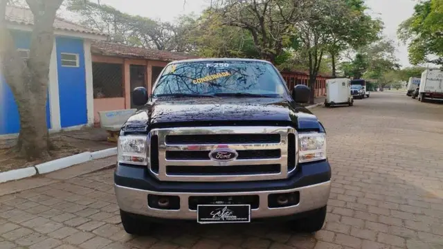 Carro Ford F-250 2011 XLT 4x4 3.9 (Cab Dupla)