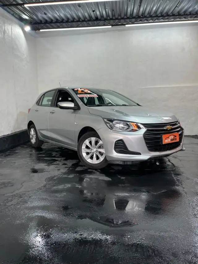 Carro Chevrolet Onix 2023 LT 1.0