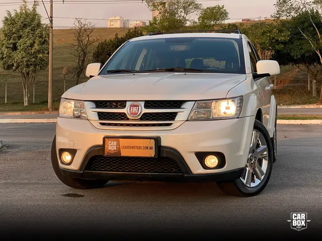 Carro Fiat Freemont 2014 2.4 16V Emotion (Aut)