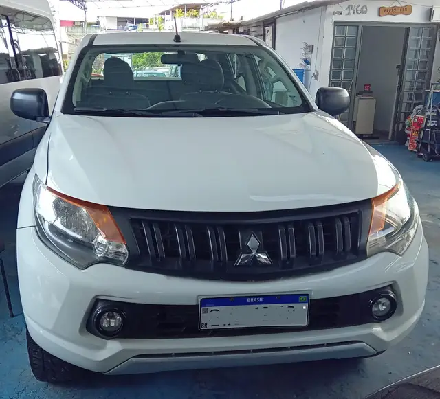 Carro Mitsubishi L200 Triton Sport 2020 Sport 2.4 GLX 4WD