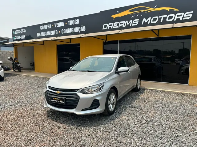 Carro Chevrolet Onix 2023 LT 1.0