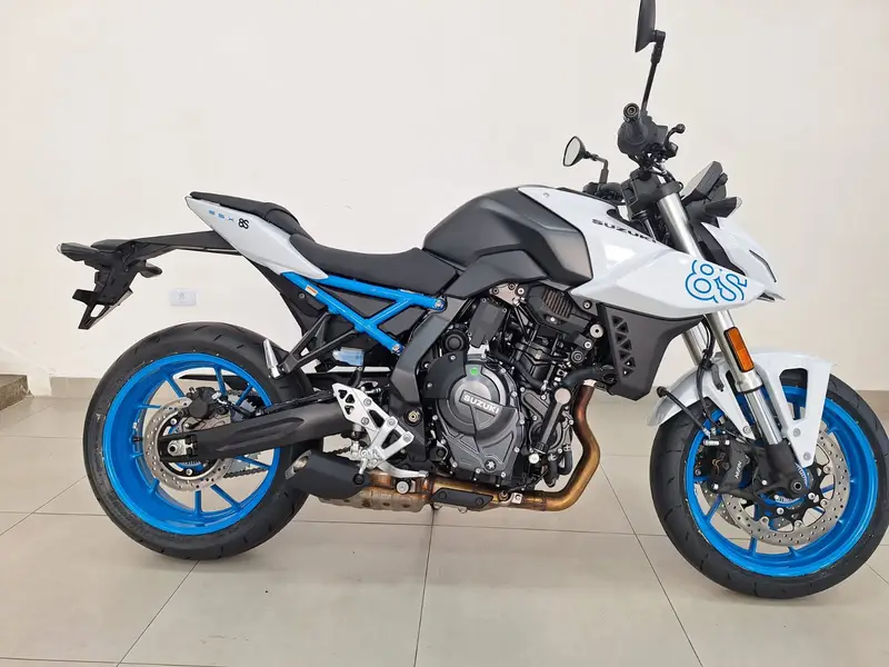 Suzuki GSX-8S 776 cc