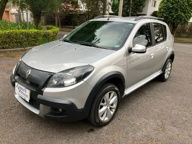 Carro Renault Sandero Stepway 2013 1.6 16V Hi-Flex (aut)