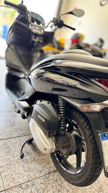 PCX 150 DLX