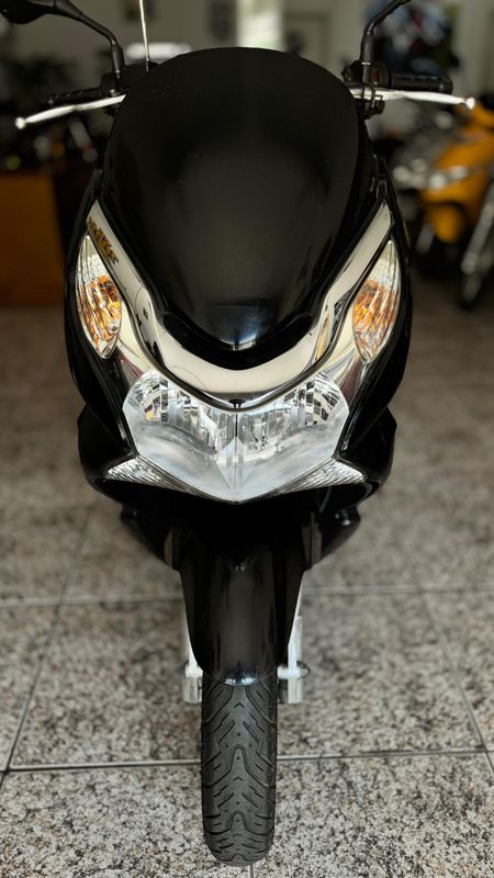 PCX 150 DLX