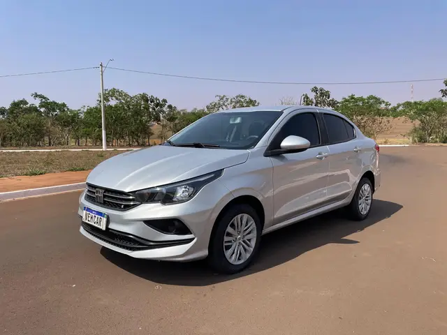 Carro Fiat Cronos 2023 Drive 1.0 (Flex) MT