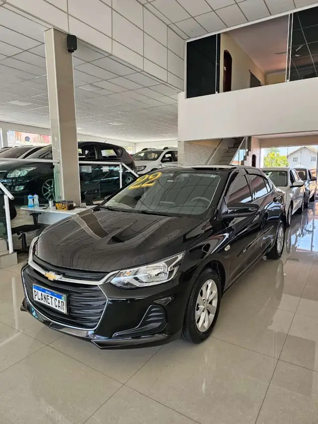 Carro Chevrolet Onix Plus 2022 1.0 LT (Flex)