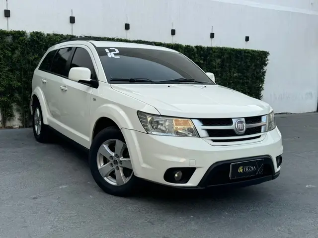 Carro Fiat Freemont 2012 2.4 16V Emotion (Aut)
