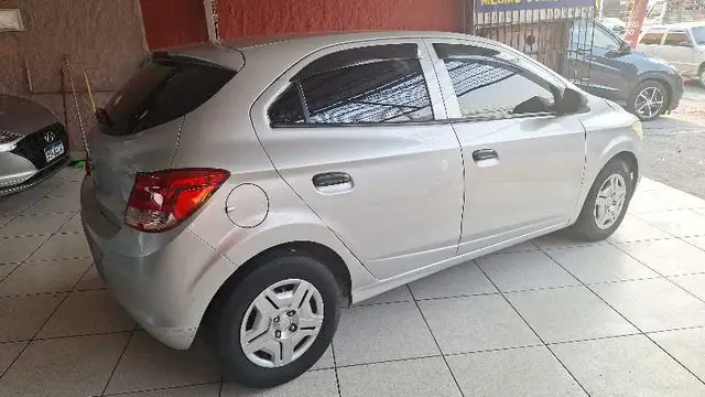 Carro Chevrolet Onix 2018 1.0 Joy SPE/4