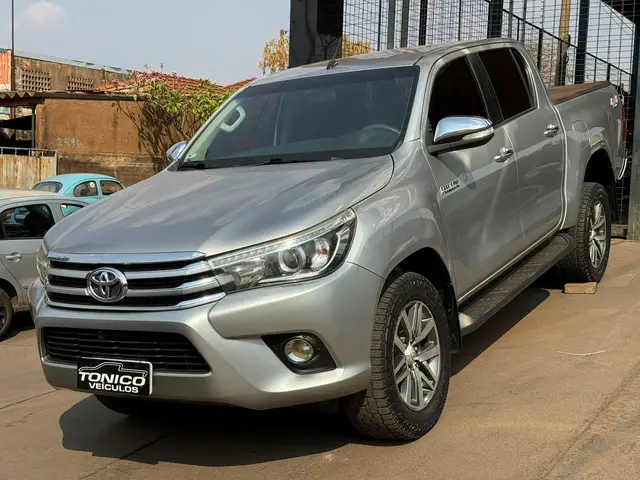 Carro Toyota Hilux Cabine Dupla 2017 Hilux 2.8 TDI SRX CD 4x4 (Aut)