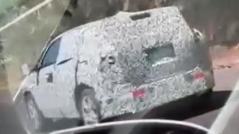 Flagra: novo Jeep Avenger já roda no Brasil e fará papel que o Renegade fazia