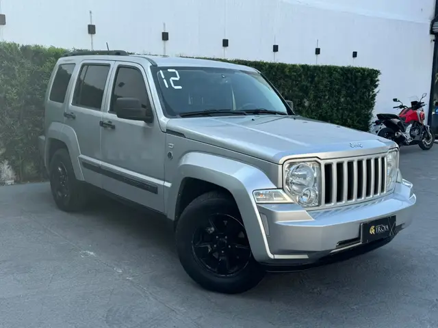 Carro Jeep Cherokee 2012 Sport 3.7 V6 4WD