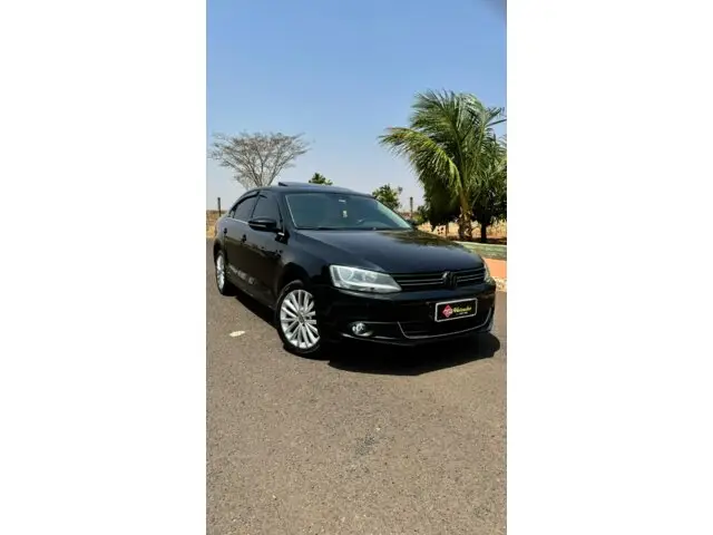 Carro Volkswagen Jetta 2012 2.0 TSI Highline DSG
