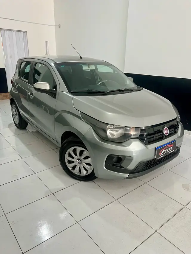 Carro Fiat Mobi 2017 Like 1.0