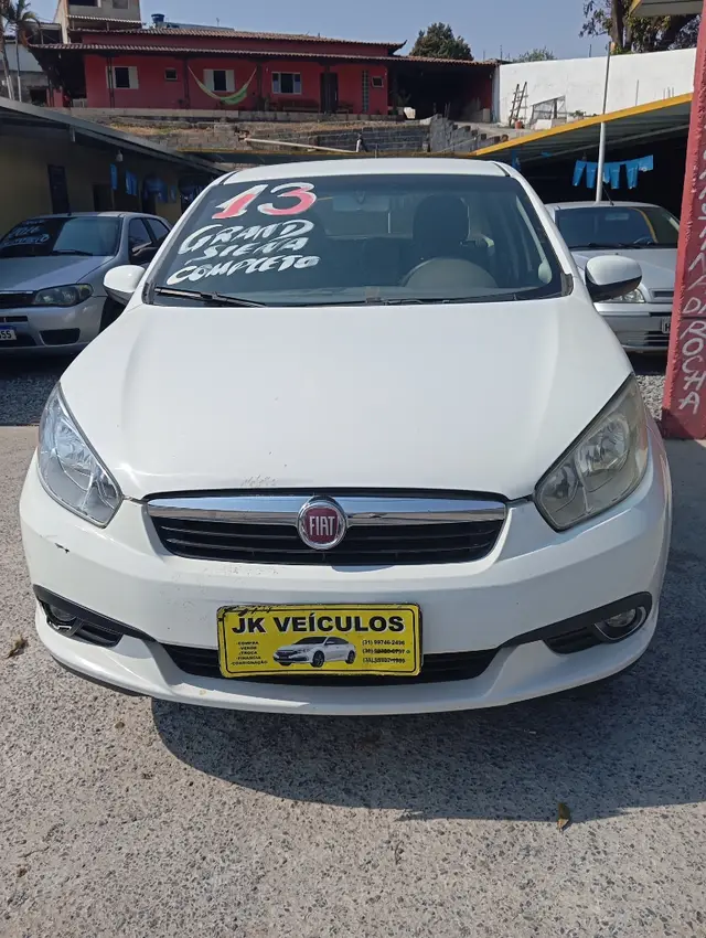 Carro Fiat Grand Siena 2013 Essence 1.6 16V Dualogic (Flex)