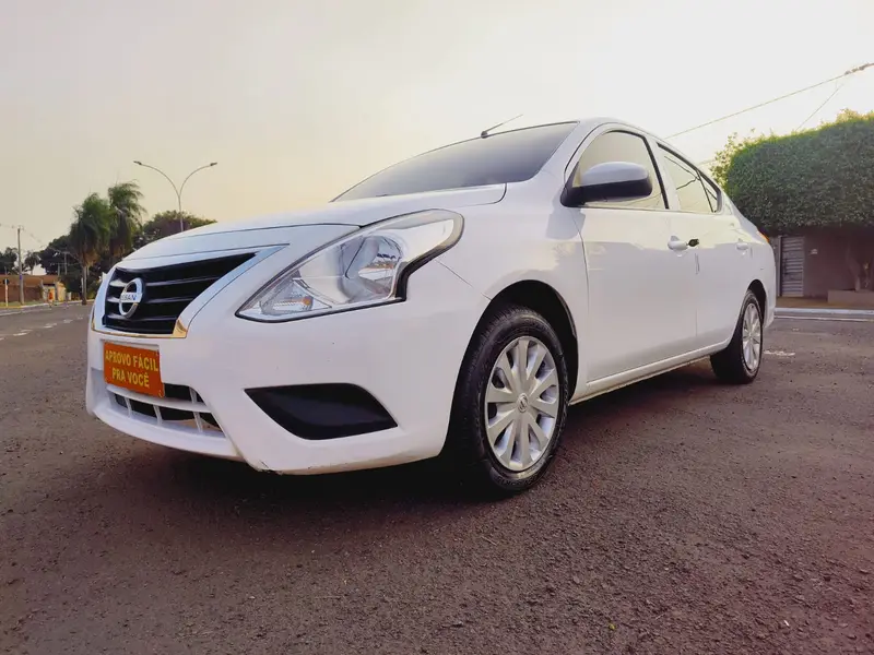 Nissan Versa 1.6 16V S FlexStart (Flex)