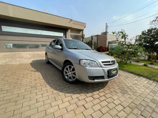 Carro Chevrolet Astra Hatch 2010 Advantage 2.0 (Flex)