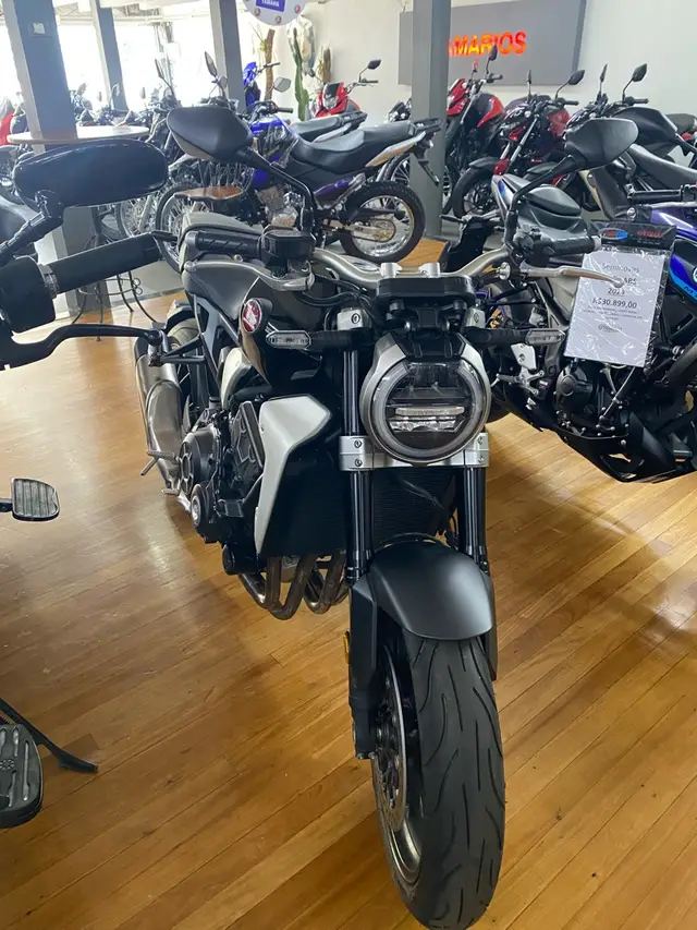 Carro Honda CB 1000R 2021 (ABS)