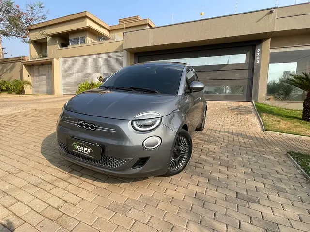 Carro Fiat 500e 2022 Icon elétrico (Aut)