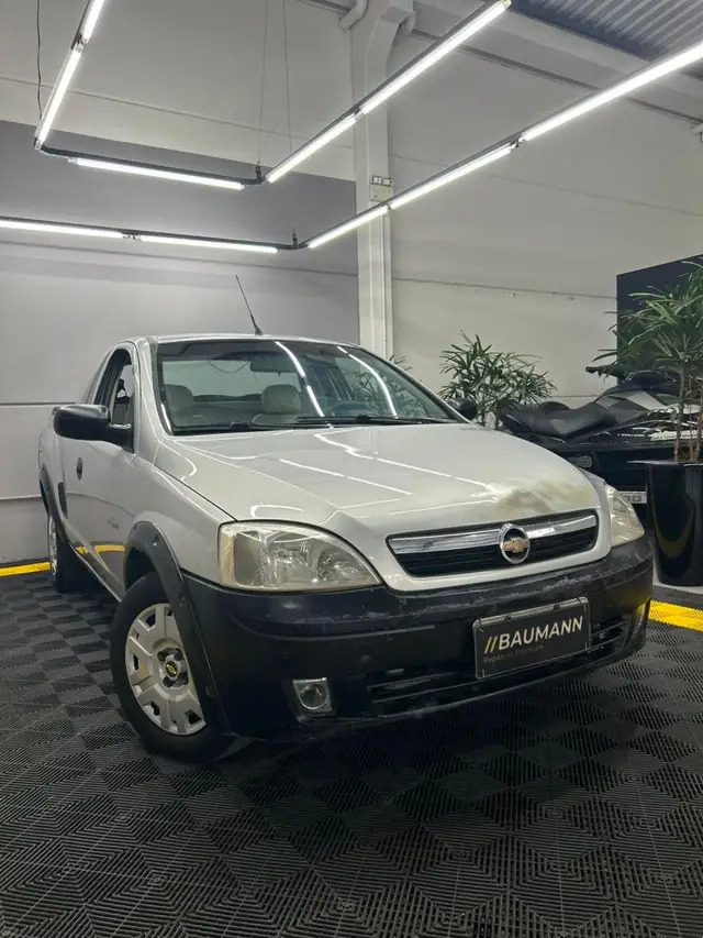 Carro Chevrolet Montana 2005 Conquest 1.8 (Flex)