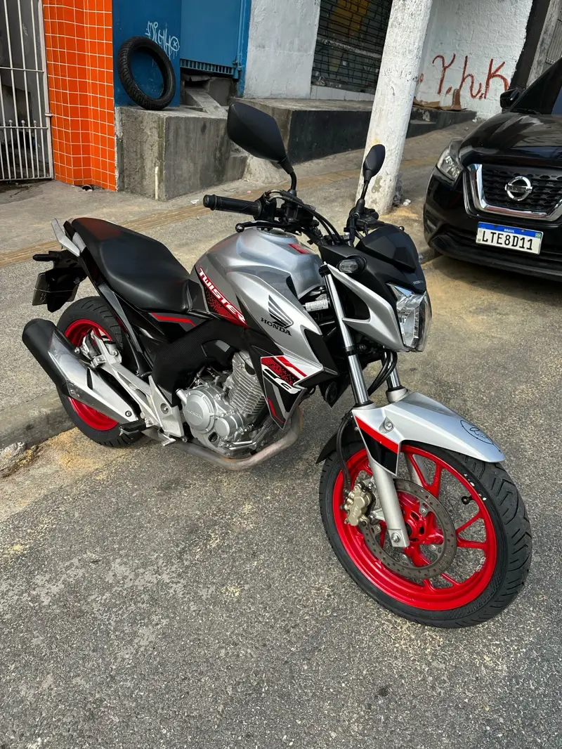 Honda CB 250F Twister (CBS)