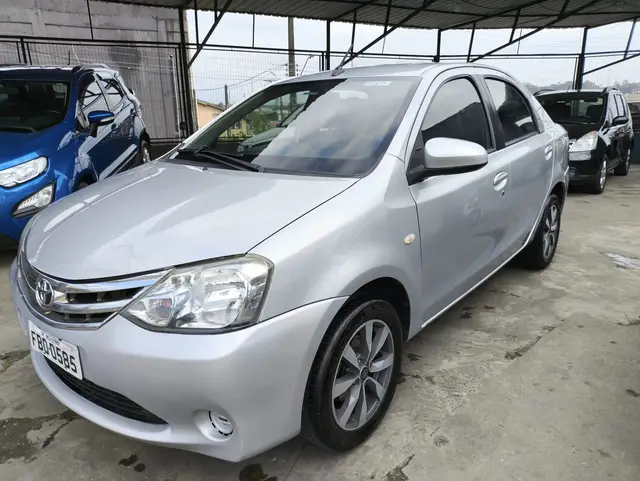 Carro Toyota Etios 2017 XS 1.5 (Aut) (Flex)