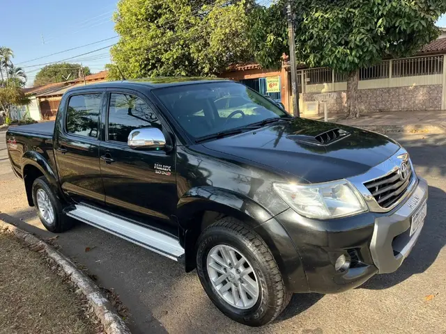 Carro Toyota Hilux Cabine Dupla 2013 Hilux 3.0 TDI 4x4 CD SRV (Aut)