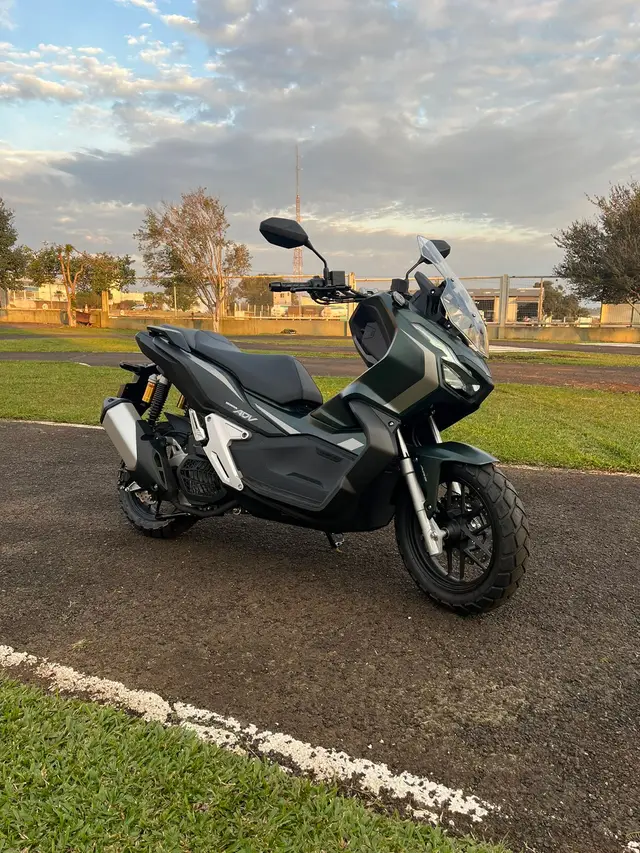 Carro Honda ADV 2024 ABS