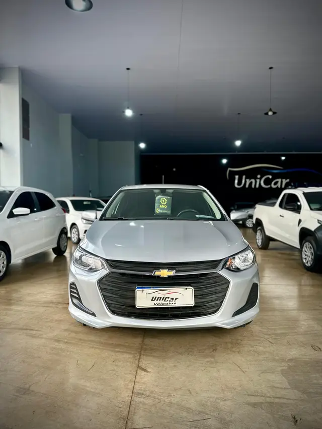 Carro Chevrolet Onix 2023 LT 1.0