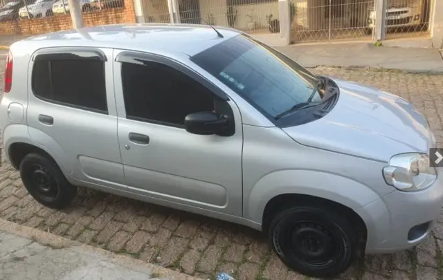 Carro Fiat Uno 2014 Vivace 1.0 8V (Flex) 4p
