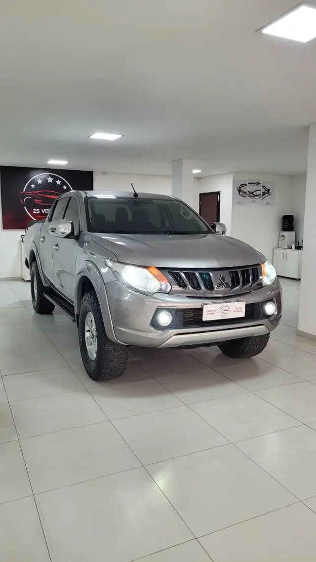 Carro Mitsubishi L200 Triton Sport 2019 Sport 2.4 DID-H HPE-S Top 4WD (Aut)