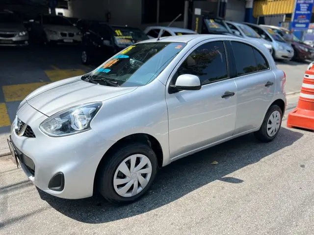 Carro Nissan March 2015 1.0 16V S (Flex)