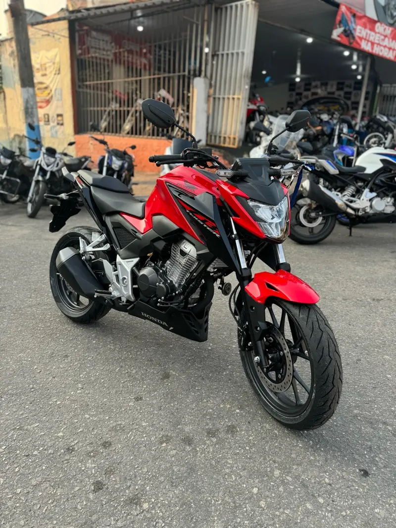 Honda CB 300F Twister (CBS)