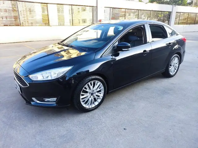 Carro Ford Focus Sedan 2016 SE 2.0 PowerShift