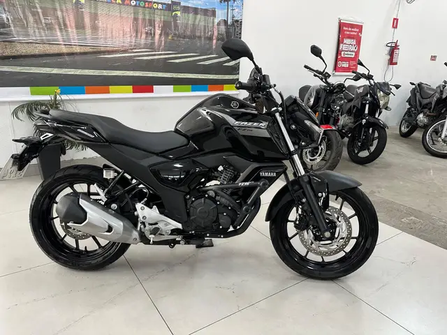 Carro Yamaha Fazer FZ15 2024 ABS