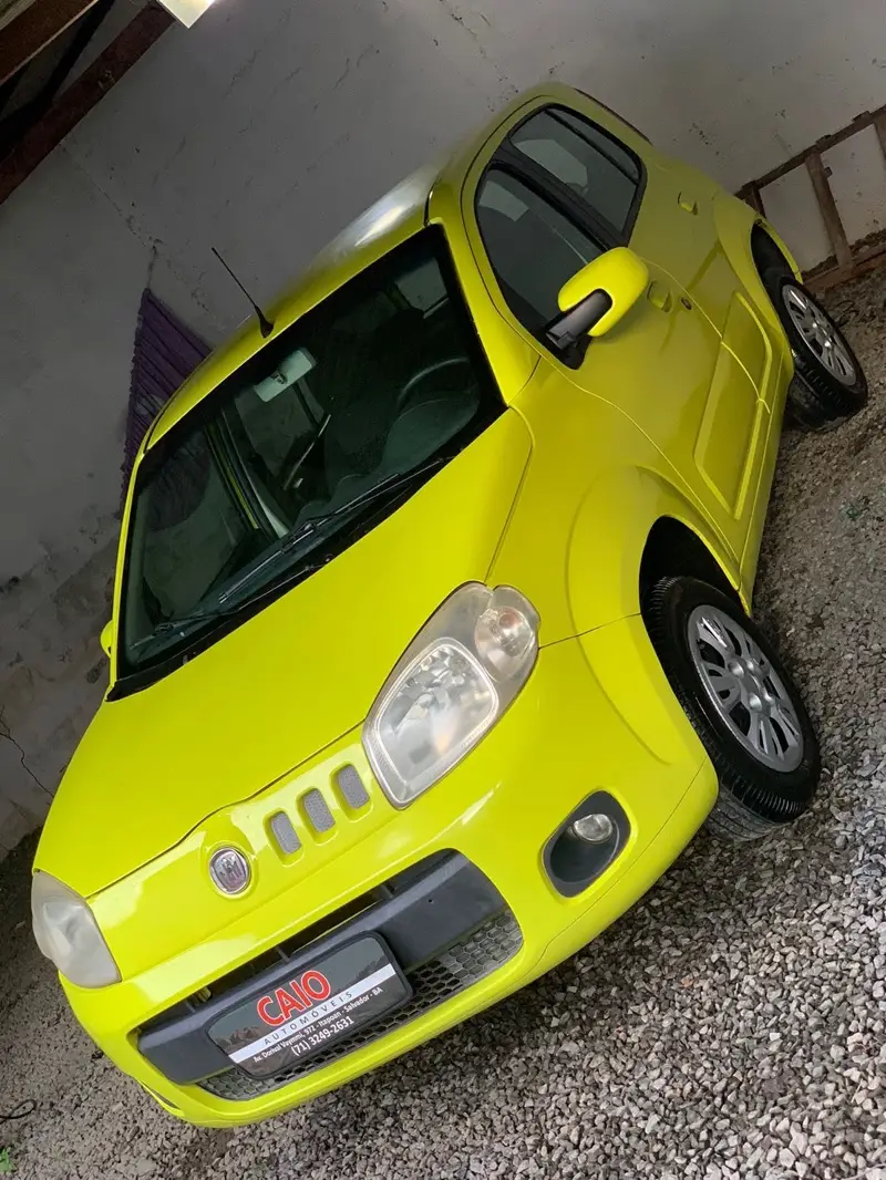 Fiat Uno Vivace 1.0 8V (Flex) 4p