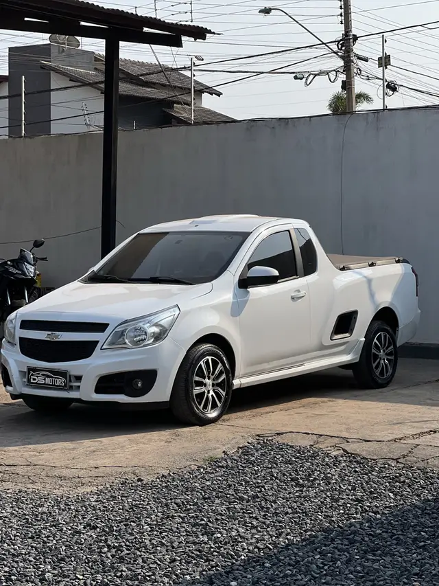 Carro Chevrolet Montana 2018 LS 1.4 (Flex)