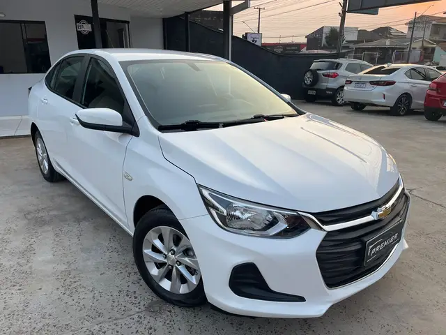 Carro Chevrolet Onix Plus 2023 LT 1.0