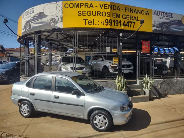 Carro Chevrolet Classic 2010 LS 1.0 VHCE (Flex)