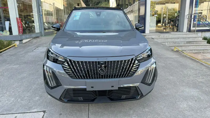 Peugeot 2008 GT 1.0 turbo