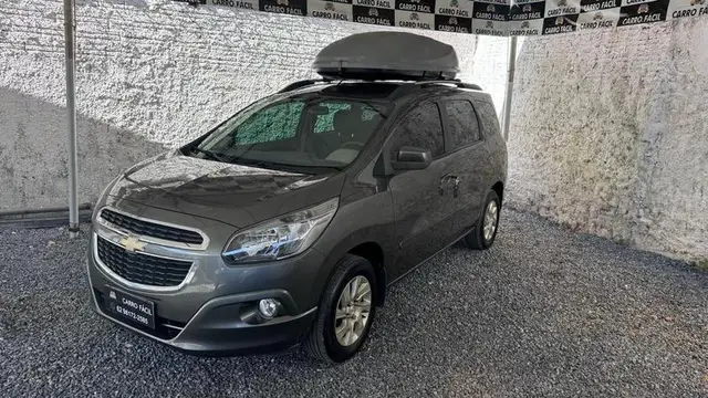 Carro Chevrolet Spin 2015 LT 1.8
