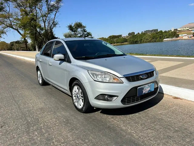 Carro Ford Focus Sedan 2013 GLX 2.0 16V (Flex)