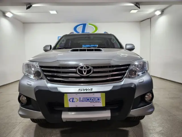 Carro Toyota SW4 2015 Hilux  3.0 TDI 4x4 SRV 5L