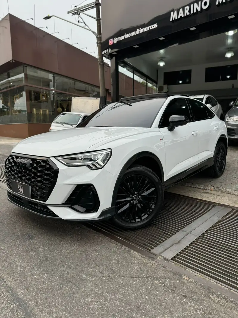 Audi Q3 Sportback Performance Black 2.0