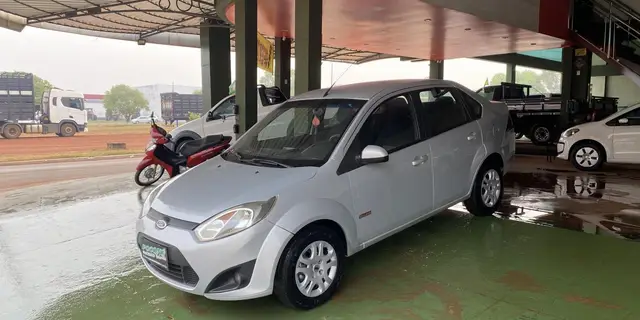 Carro Ford Fiesta Sedan 2013 SE 1.6 Rocam (Flex)