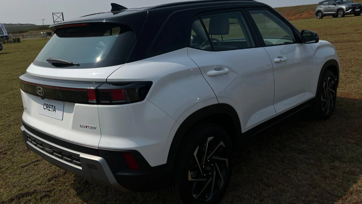 SUV compacto não recebeu eletrificação junto do novo visual e pode ver rivais na frente