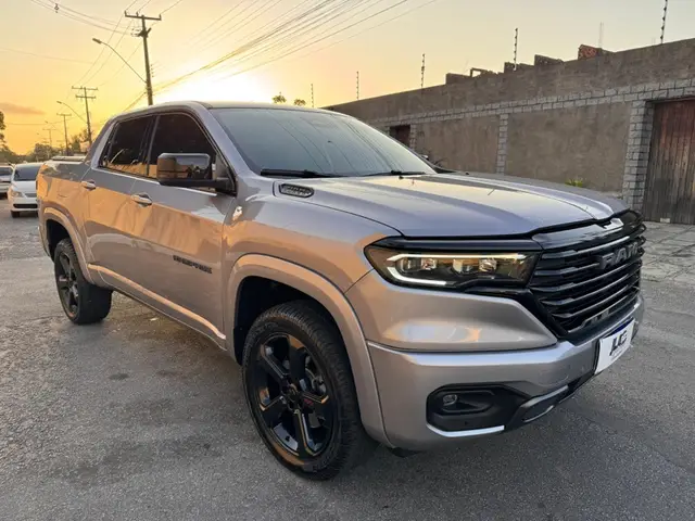 Carro RAM Rampage 2024 R/T 2.0 Turbo